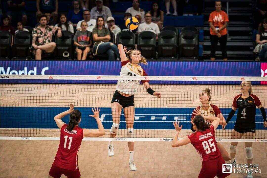 包含波兰队险胜英格兰队，张继科关键制胜的词条