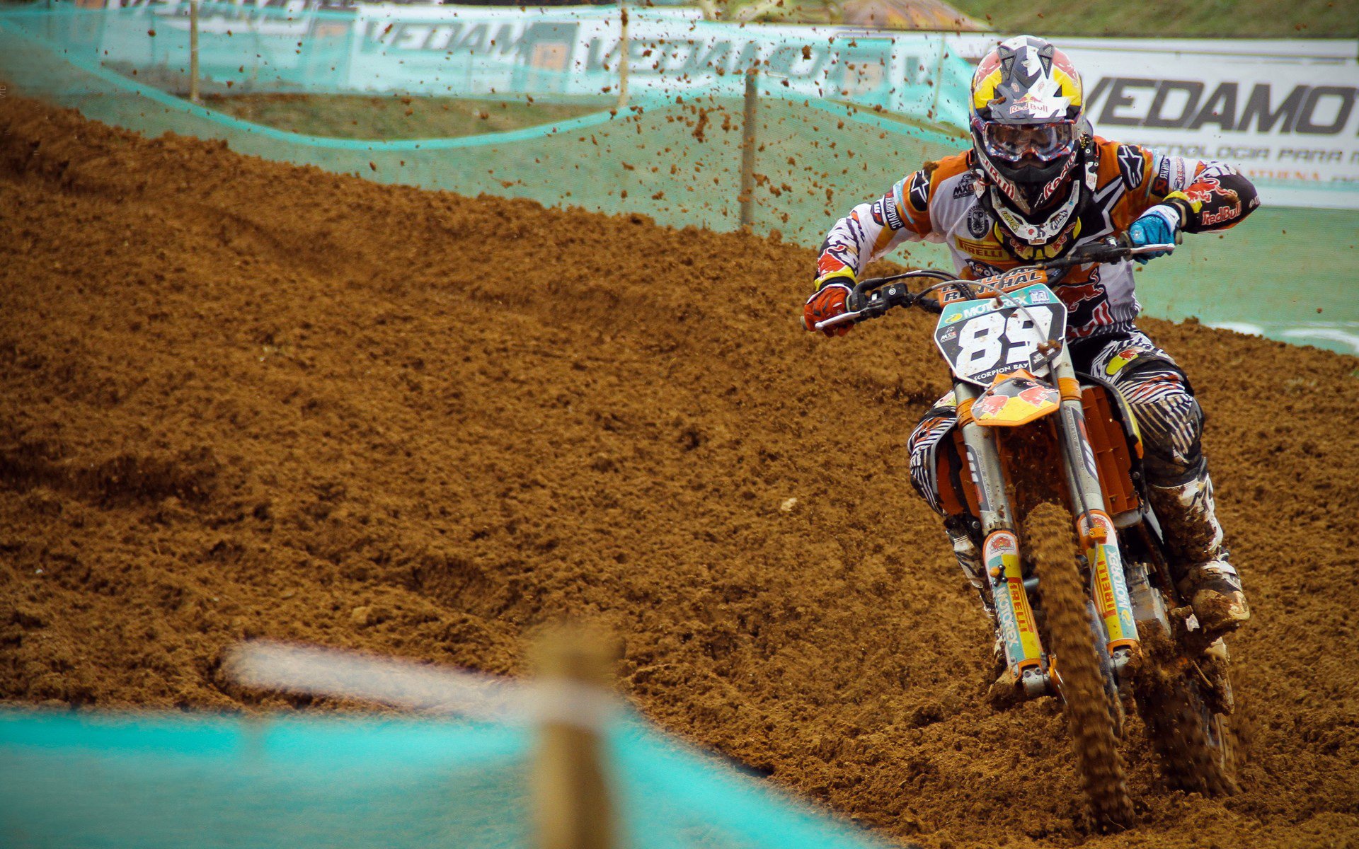 绿茵场上的东方巨龙,中国对阵威尔士,赖斯关键时刻的挺身而出