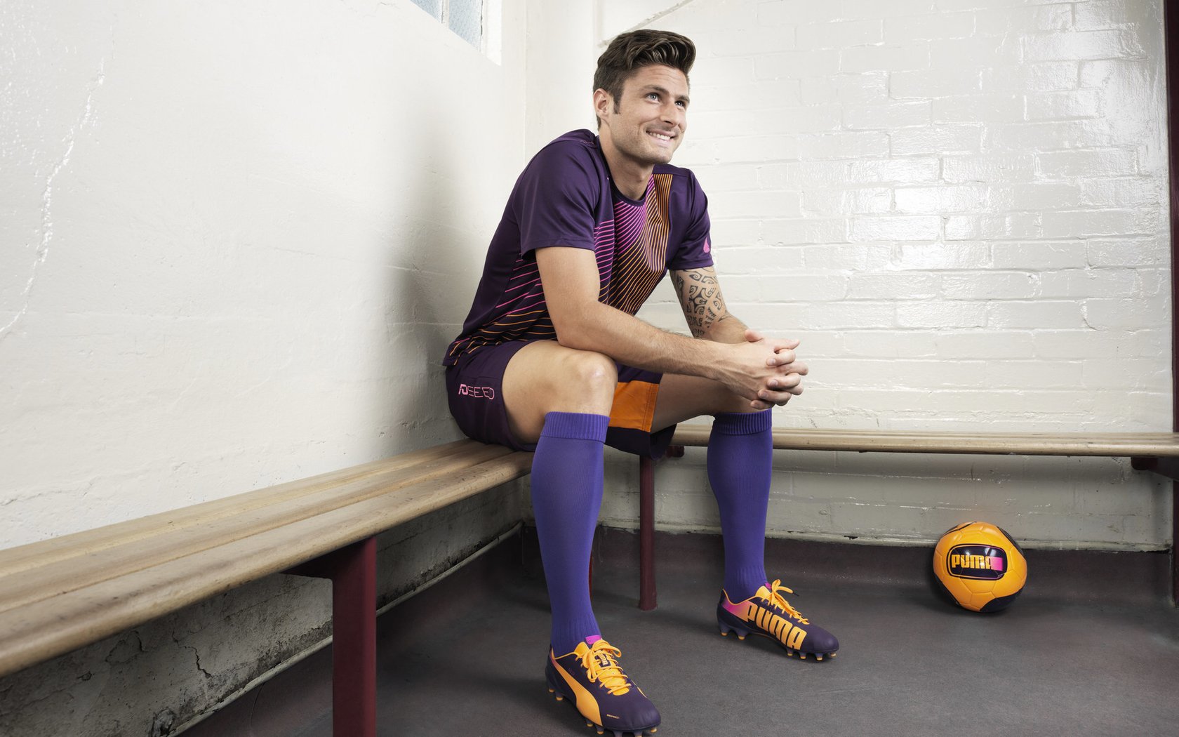 莱奥如刀锋出鞘，马赛轻取伊朗展现欧洲足球的战术维度