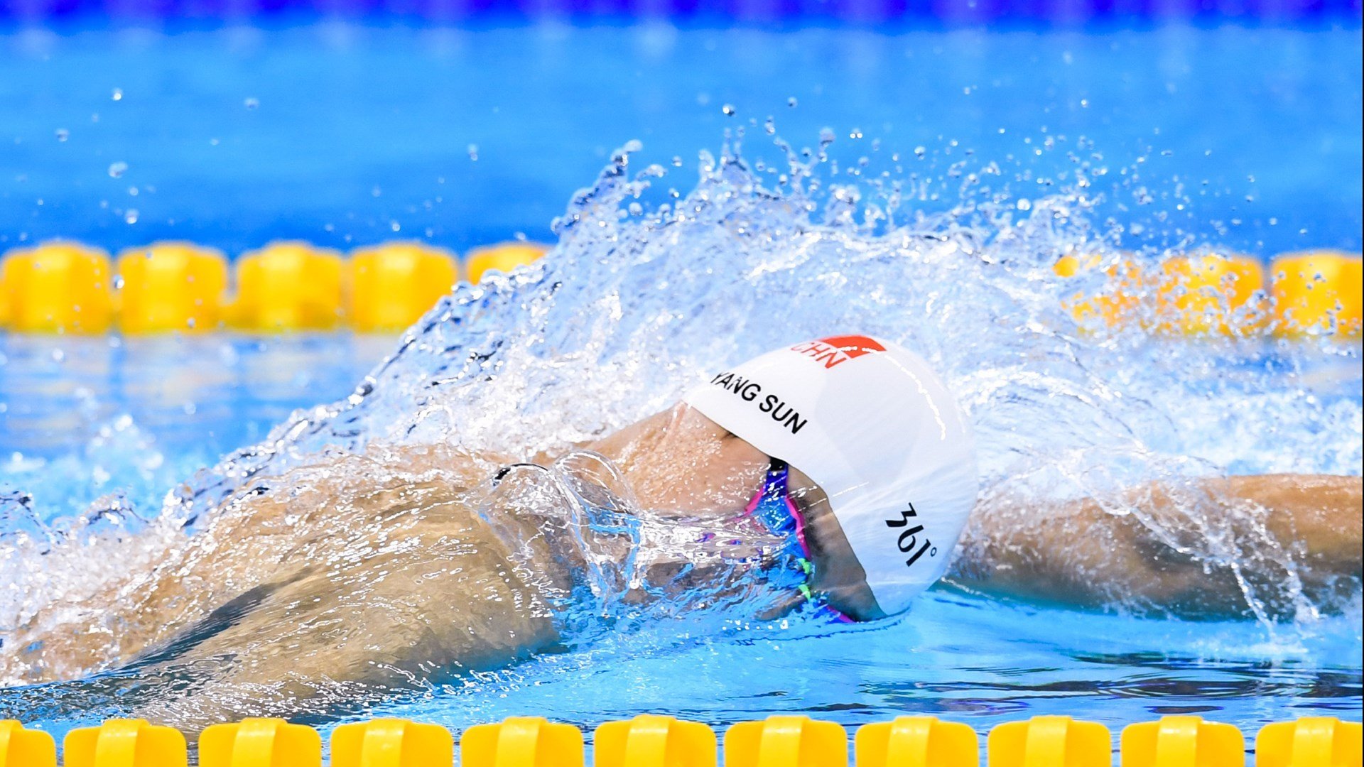 从曼彻斯特到玻利维亚高原，萨内在压力之巅完成自我救赎