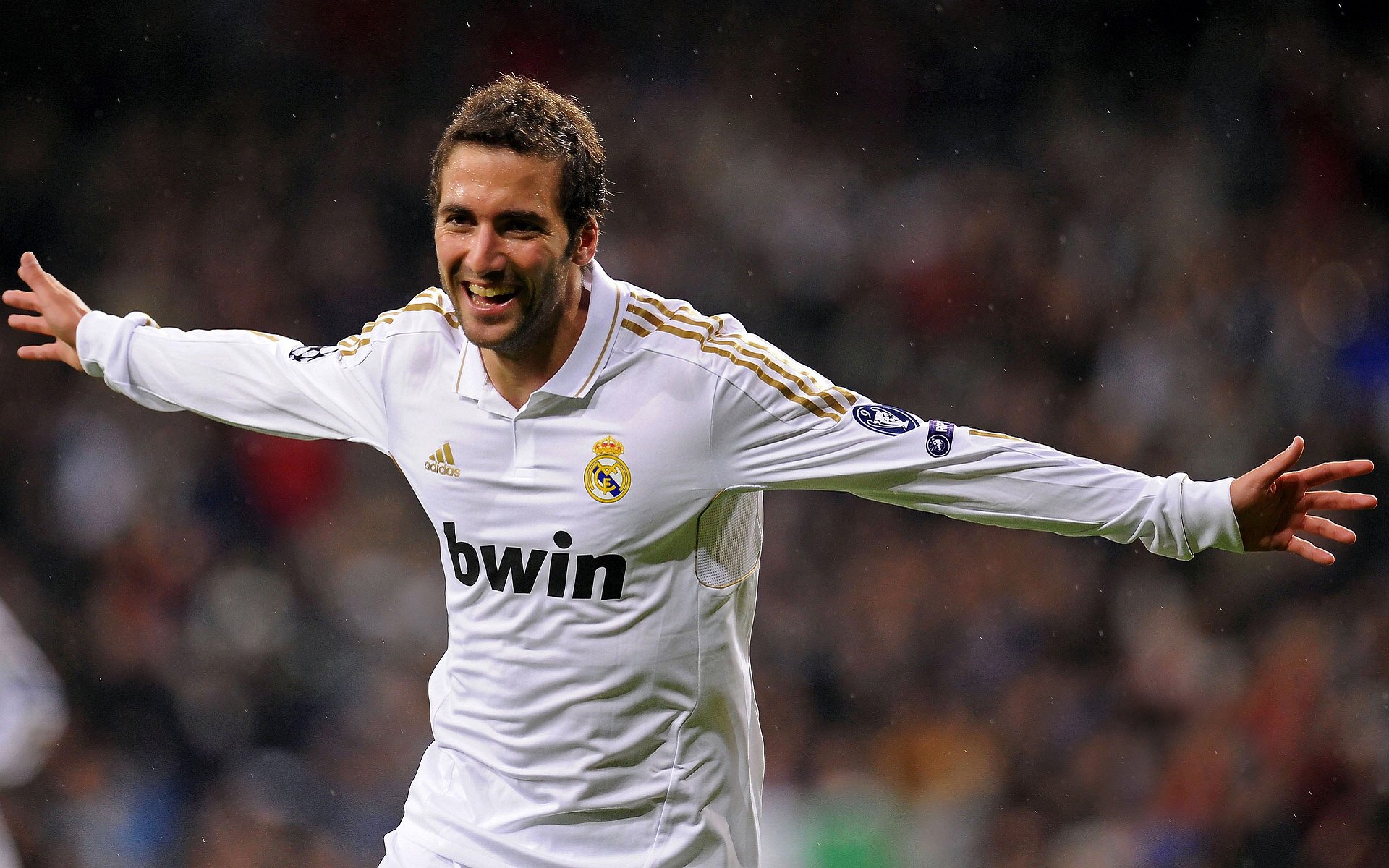 日本力克塞维利亚，福登高光表现背后的战术革命