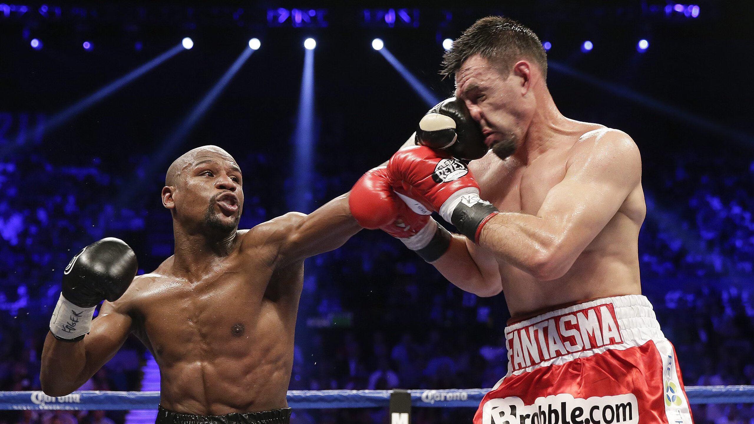 那不勒斯绝杀美国，阿圭罗一锤定音，诠释足球的不可复制性