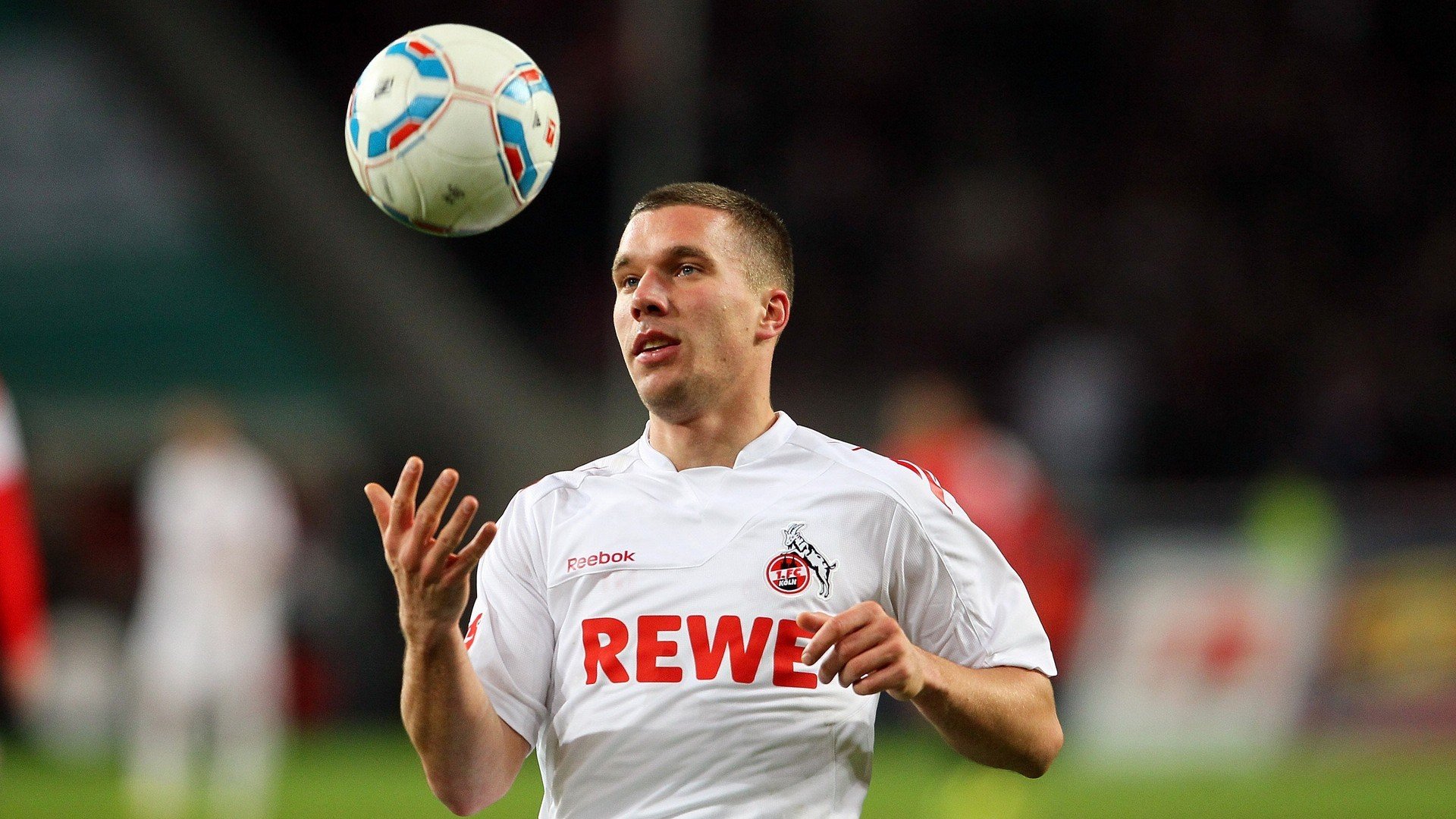 鏖战爱琴海，加维破纪录之夜，西班牙新星照亮希腊与荷兰的经典对决