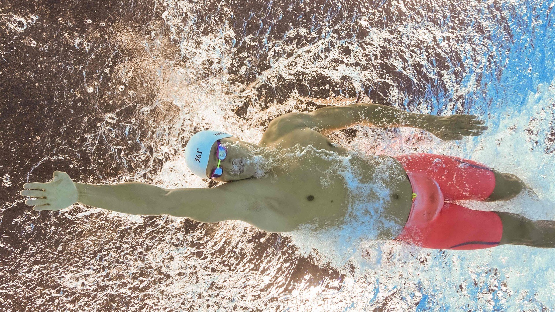 阿什拉夫闪电破门点燃赛场,中国明星队轻取尤文谱写友谊新篇